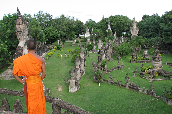 visiter vientiane parc du bouddha